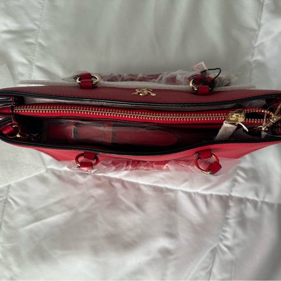 NWT Red VS purse - Picture 4 of 10